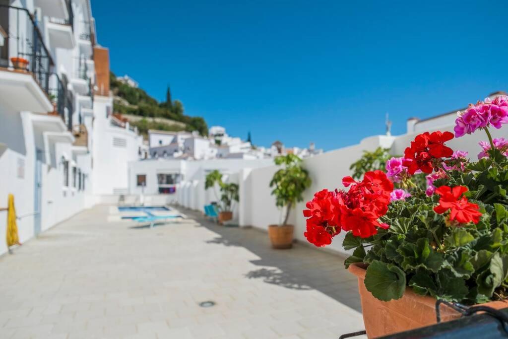 Bonito Apartamento Piscina Wifi Frigiliana Kültér fotó
